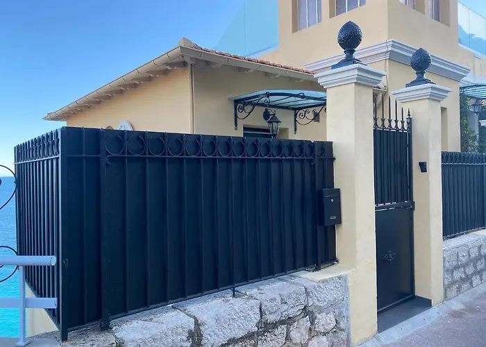 Brand New Studio, Sea View, Aircon, Wifi