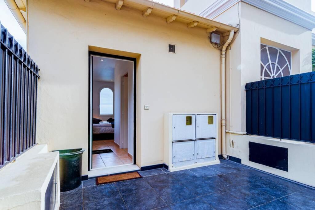 Brand New Studio, Sea View, Aircon, Wifi Apartment